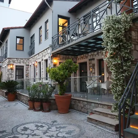 Chic Garden Flat With Patio Near Hadrian's Gate *