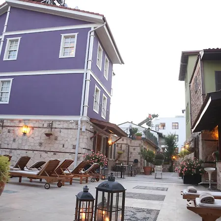 Chic Garden Flat With Patio Near Hadrian's Gate *