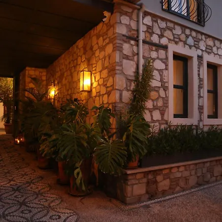 Chic Garden Flat With Patio Near Hadrian's Gate Apartament *